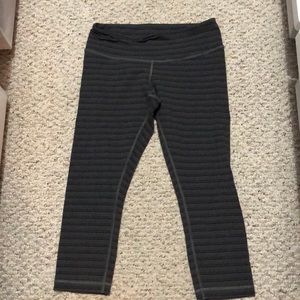 Lululemon wonder under crop